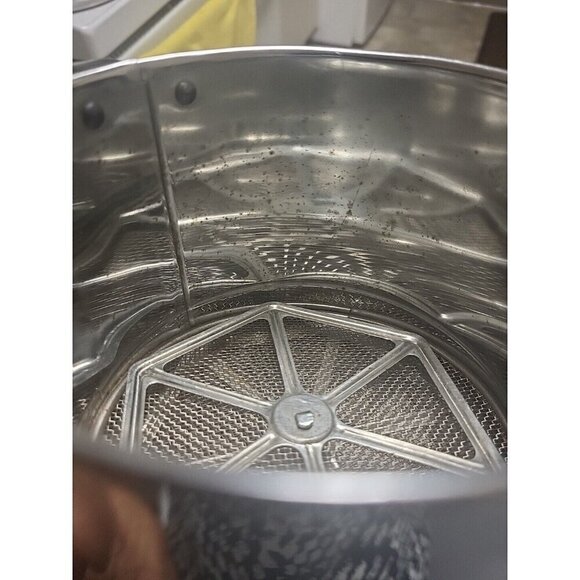 Vintage Chrome Flour Sifter Silver with Black Handle Made in Japan - Picture 10 of 16